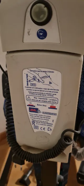 Grua geriatrica con bateria