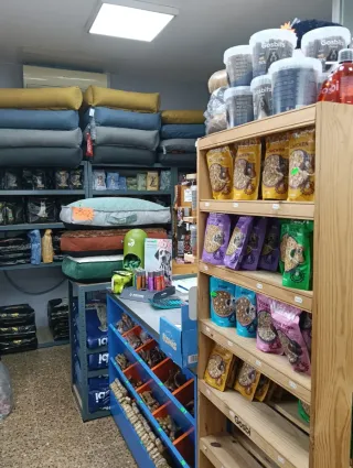 Peluquería canina con tienda