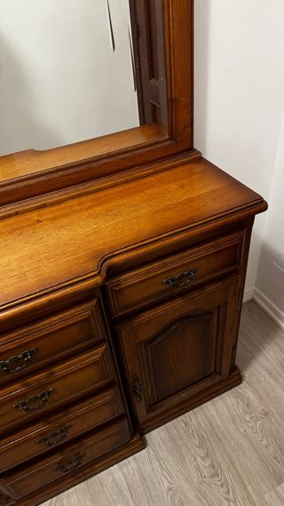 Aparador de madera maciza con espejo