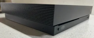 Xbox One X 1TB + Accesorios y Juegos