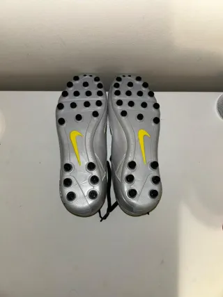 Botas de Fútbol Nike T90 Plata/Amarillo