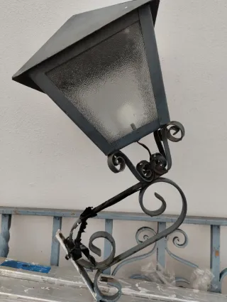 Farol de forja con cristal