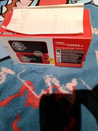 Scatola Nintendo 2DS XL Poké Ball Pokémon