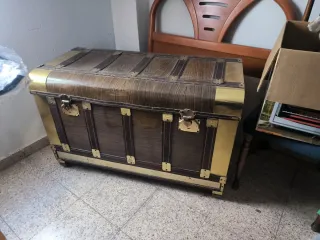 Baúl de madera antiguo 98x50x63