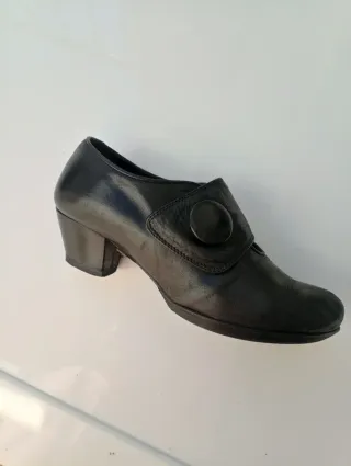 Zapatos negros de tacón