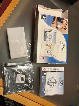 Nintendo DS Lite Brain Training Pack