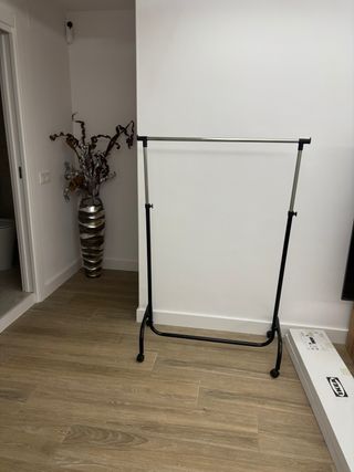 Burro para colgar ropa - 1 mes de uso