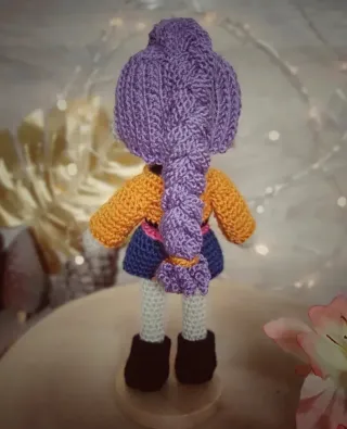 Muñeca K-Pop Rumi hecha a mano