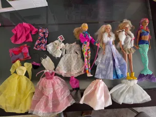 Casa Barbie con muñecas y accesorios