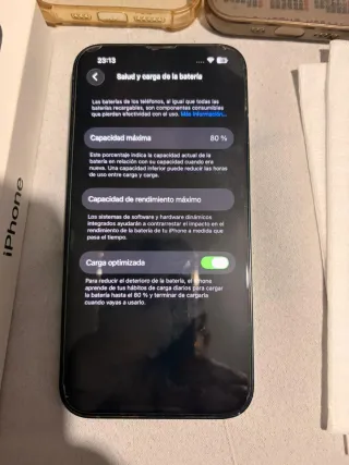 iPhone 13 Nero/Blu con 4 custodie