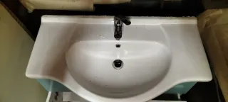 Mobile bagno blu e bianco