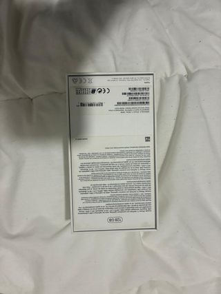 iPhone 11 Blanco 128GB  y 11 Fundas de regalo