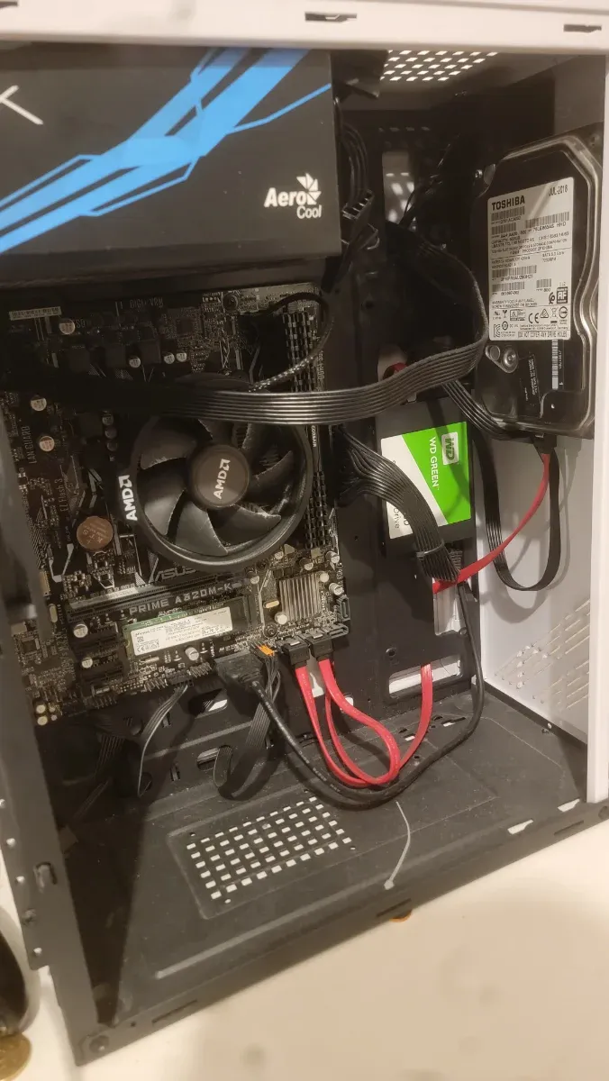 PC sobremesa Ryzen 3 3200G · 32GB RAM 3600mhz