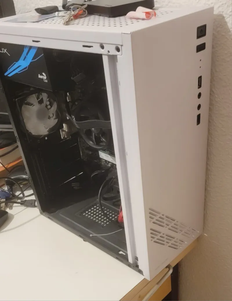 PC sobremesa Ryzen 3 3200G · 32GB RAM 3600mhz afbeelding 2