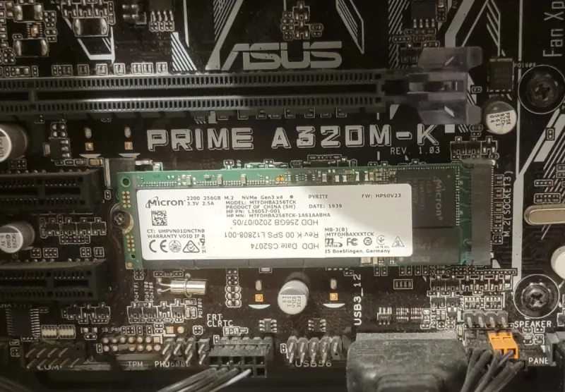 PC sobremesa Ryzen 3 3200G · 32GB RAM 3600mhz afbeelding 5