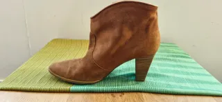 Botines camel tacón alto