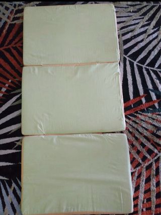 Cuna de viaje con colchón