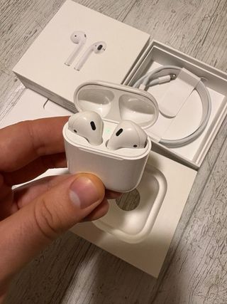 Apple iPad + AirPods + Accesorios