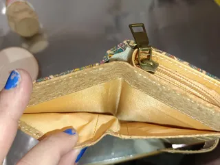 Cartera de mano diseño geométrico multicolor