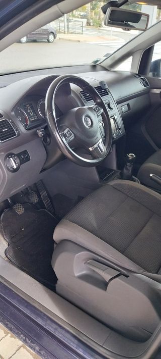 Volkswagen Touran 2012