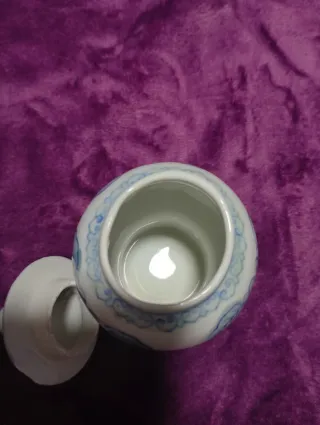 Tibor de porcelana china decorado