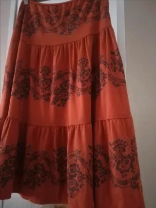 Falda midi estampada naranja