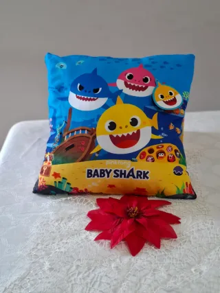 Cuscino Baby Shark nuovo imbottito
