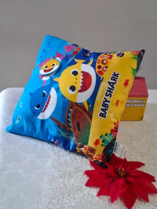 Cuscino Baby Shark nuovo imbottito