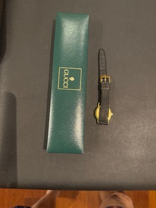 Reloj Gucci Vintage Negro/Dorado