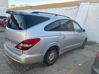 SsangYong Rodius 2005