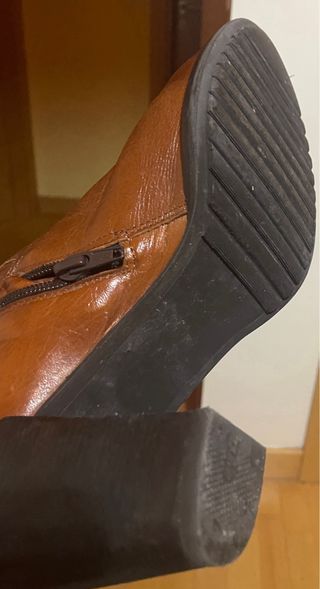 Botas altas de piel marrones