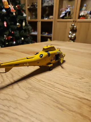 Modellino elicottero giallo in metallo Parti manca