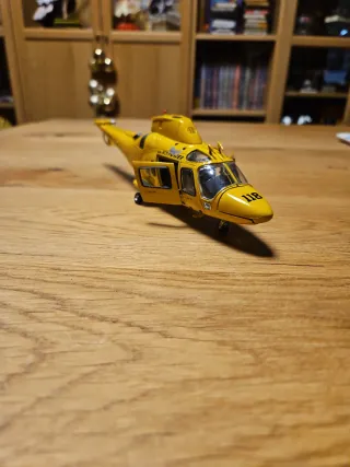 Modellino elicottero giallo in metallo Parti manca