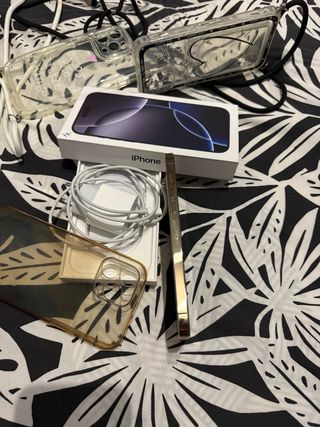 iPhone 13 Pro Max bianco quasi 80% batteria