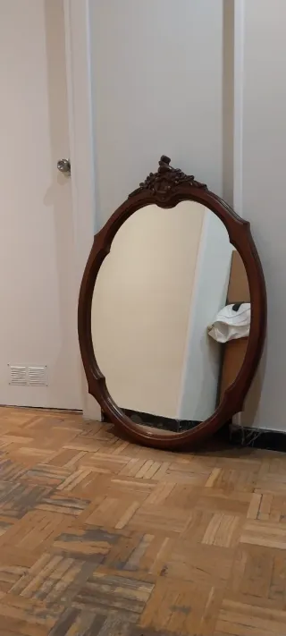 Espejo antiguo madera nogal tallado