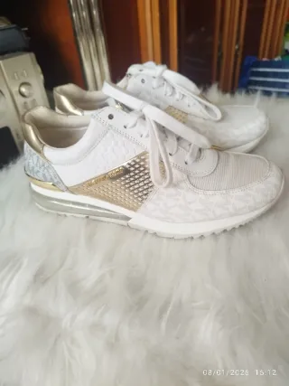 Zapatillas Michael Kors Blancas y Doradas