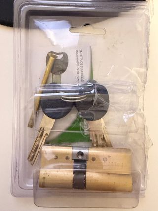 Cilindro Cerradura AMIG Serie 10000