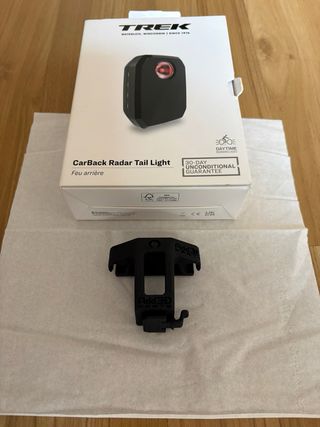 Luz trasera radar Trek CarBack + soporte rail