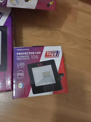 Proyector LED Tayg 50, 30 y 10W con sensor
