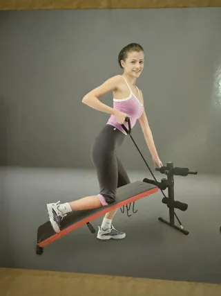 Banco de musculación y ejercicios