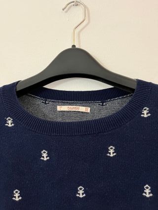 Jersey azul con anclas