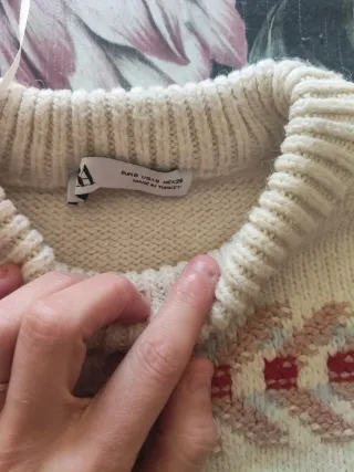 Jersey Zara Beige y Rojo