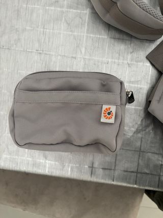Mochila Portabebés Ergobaby Omni 360 Gris.