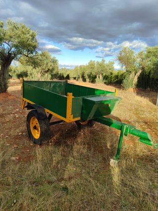 Remolque Tractor Verde y Amarillo