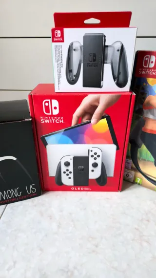 Console Nintendo Switch OLED Bianca + Accessori