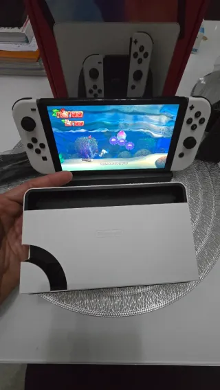 Console Nintendo Switch OLED Bianca + Accessori