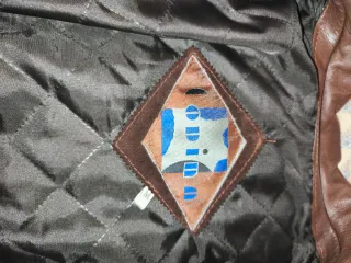 Chaqueta de cuero marrón