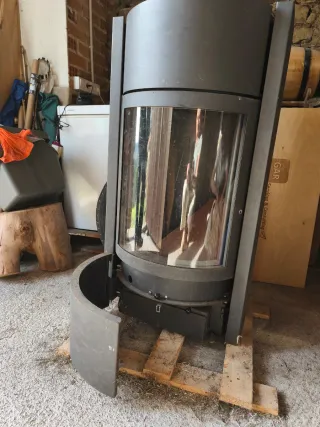 Chimenea metálica gris  nunca instalada