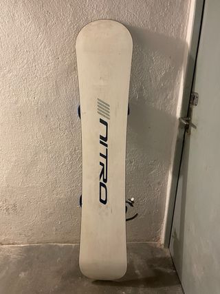 Tabla de Snowboard con fijaciones