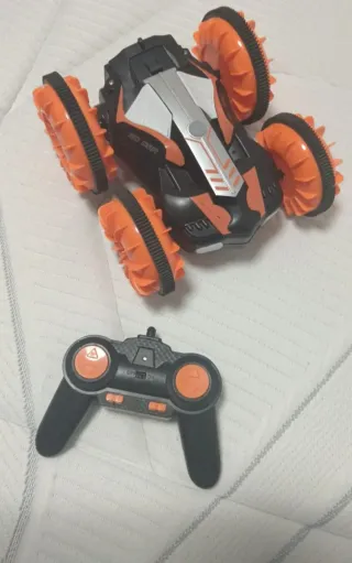 Coche teledirigido 4x4 naranja y Negro oferta 10e